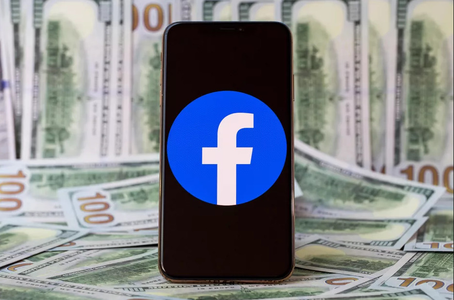 एक दिनमै फेसबुकका सीईओ जुकरबर्गले गुमाए ६ अर्ब डलर 