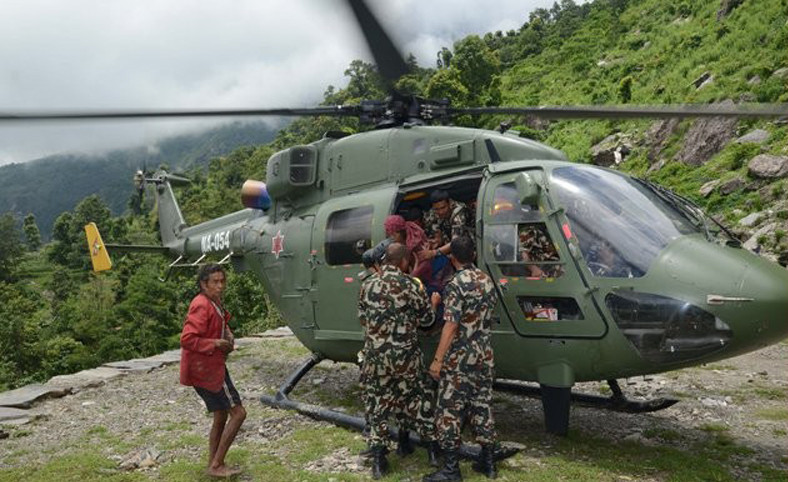 नेपाली सेनाको हवाई सेवा : धेरैको बच्यो ज्यान 