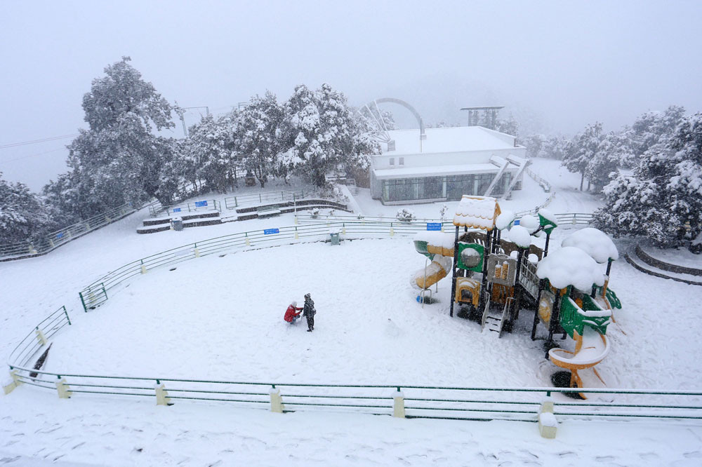 snowfall chandragiri (8).jpg