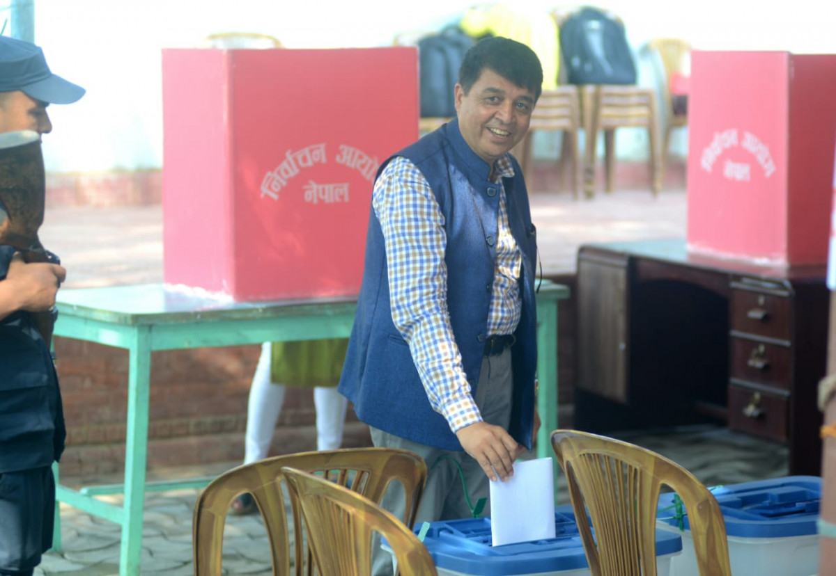 नेपाल उद्योग वाणिज्य महासंघका वरिष्ठ उपाध्य ढकालले गरे मतदान 