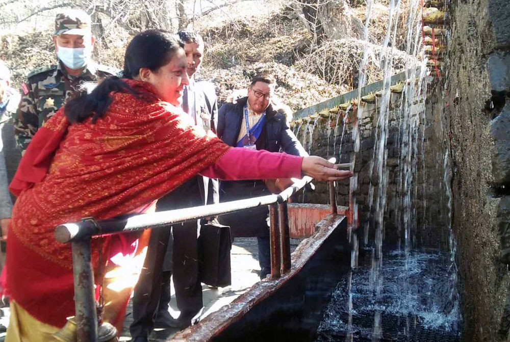 मुक्तिनाथ दर्शनका लागि पुगिन् राष्ट्रपति भण्डारी