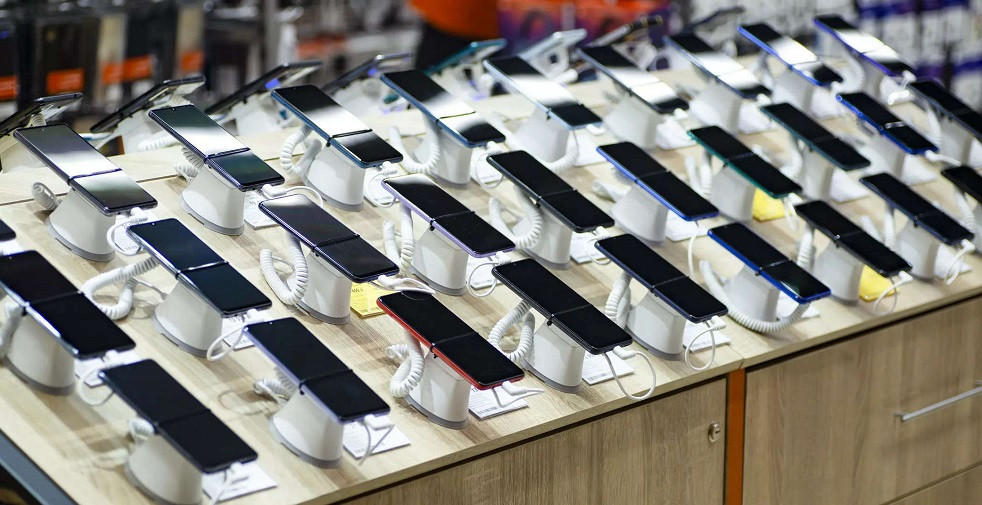भारतले दुई महिनामै निर्यात गर्‍यो २ अर्ब डलरको स्मार्टफोन