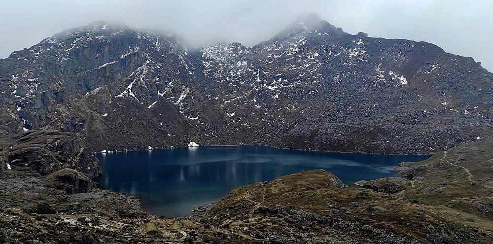 भैरवकुण्डमा बाह्रै महिना पर्यटक