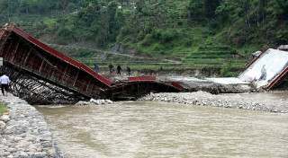 चार वर्षसम्म अलपत्र पुलको निर्माण सुरू