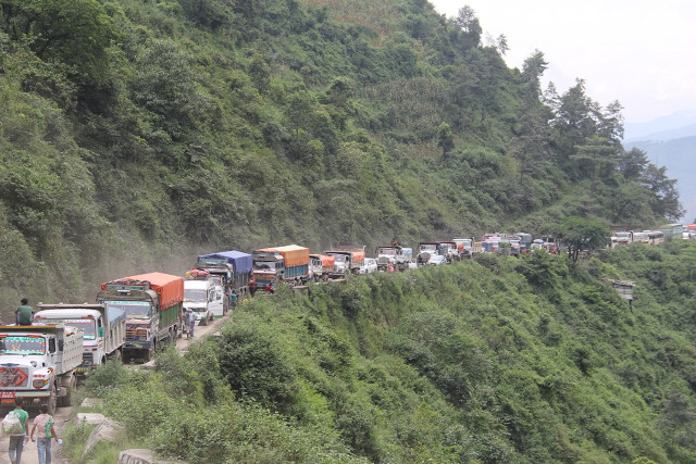 नागढुंगा-मुग्लिन सडक विस्तारका लागि १२१ घरटहरा हटाउन सरकारले दियो स्वीकृति