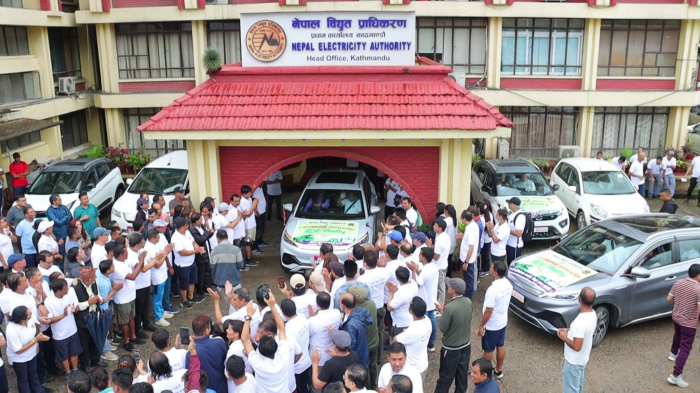 विद्युतीय सवारी साधनको प्रयोगलाई प्रोत्साहन र प्रवर्द्धन गर्न र्‍याली