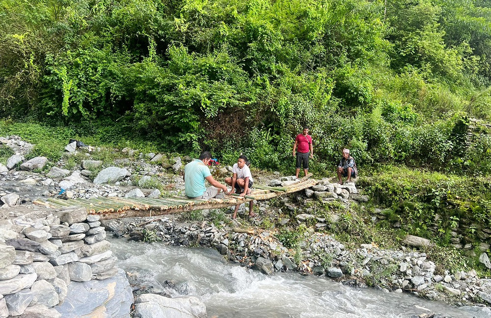 जोखिमपूर्ण 'फड्के' यात्रा