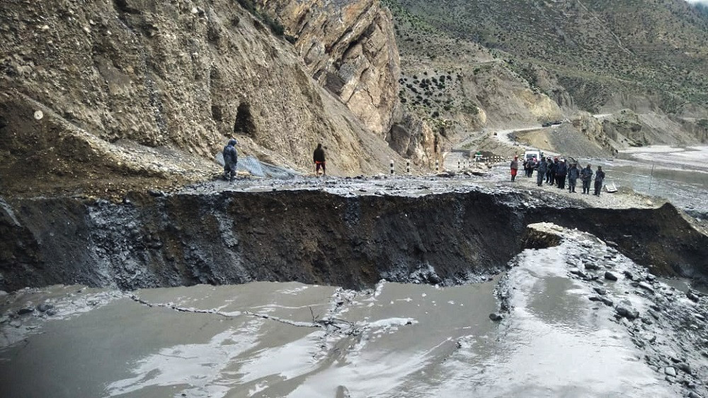 ठेक्का सम्झौता भएको दुई वर्षपछि सडक निर्माण सुरु