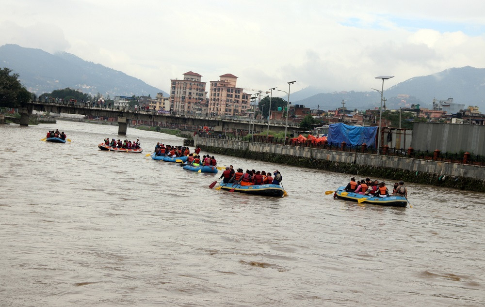 bagmati rafting .jpg