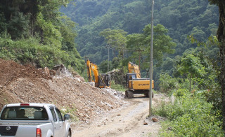 बुद्धसिंह मार्गमा कालोपत्रका लागि नाला निर्माण थालियो, आगामी असारसम्म सकिने