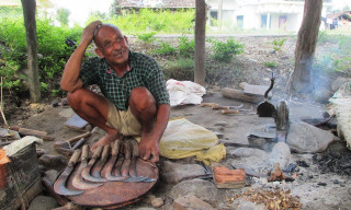 आरनबाट जीविका चलाउनै मुस्किल, पलायन हुँदै व्यवसायी