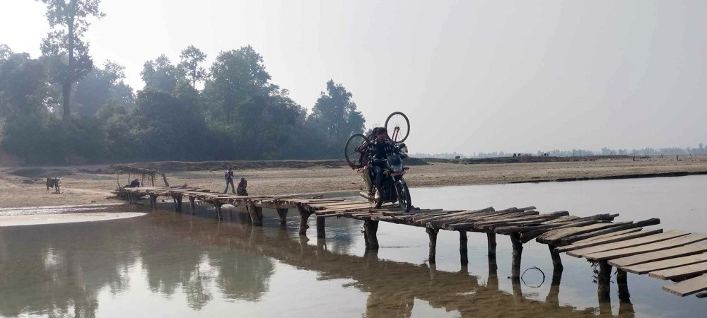 नदी तर्न काठे पुलकै भर, हरेक पटक तिर्नुपर्छ शुल्क