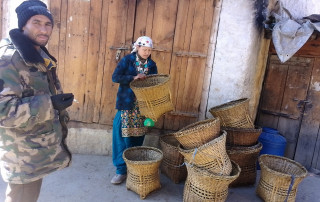 हुम्लादेखि चीनको ताक्लाकोटसम्म पुग्छ बाजुरामा उत्पादित निगालोका सामग्री