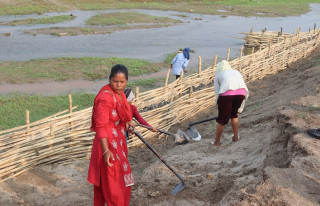 भूक्षय नियन्त्रणमा जैविक तटबन्ध प्रभावकारी