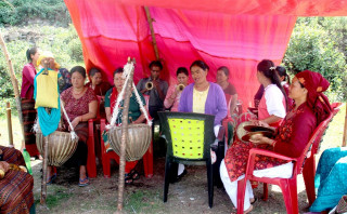 लोप हुन थालेपछि पात्लेखेतका महिलाले बजाउन थाले बाजा, संस्कृति संरक्षणसँगै आयआर्जन