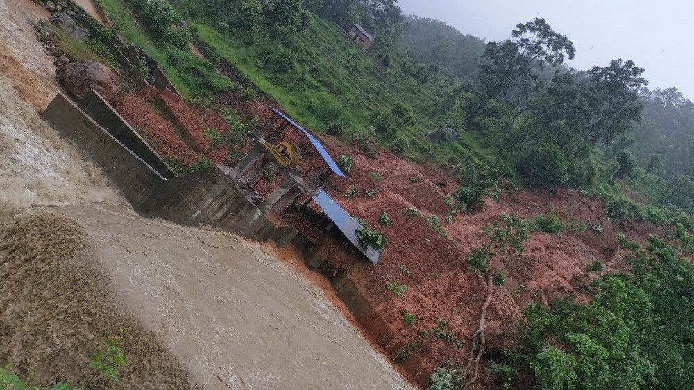 बाढीका कारण देशभरका विद्युतगृह प्रभावित :  कतै उत्पादन बन्द, कुनै कम क्षमतामा सञ्चालन