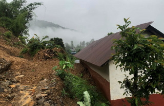 बागलुङमा पहिरोमा परी सातजनाको मृत्यु, चारजनाको उद्धार