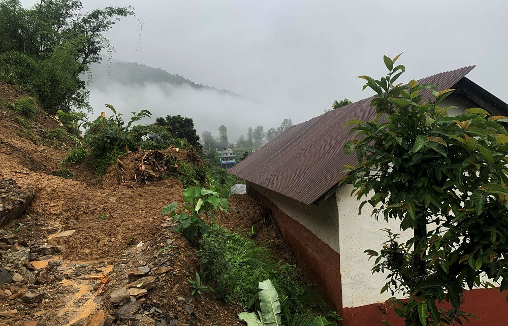 बागलुङमा पहिरोमा परी सातजनाको मृत्यु, चारजनाको उद्धार