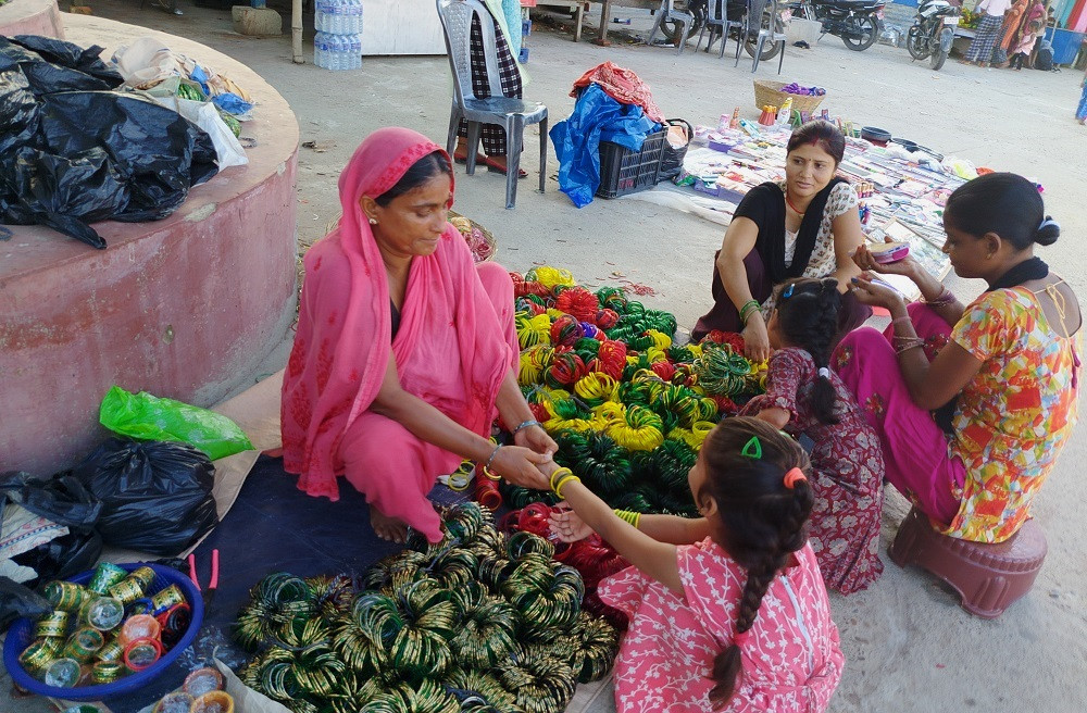 साउन लागेसँगै चुरापोतेको व्यापार बढ्यो