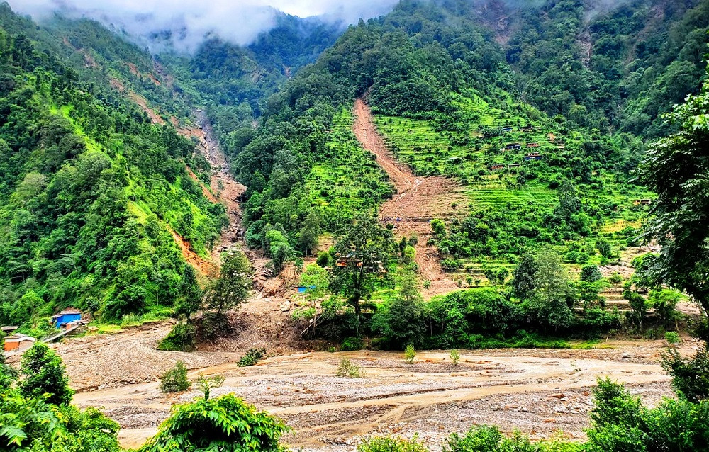 बडिगाड पहिरो : ५० परिवार विस्थापित