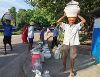 दही बिक्री गरेर मनग्य आम्दानी गरिरहेका छन् राजपुरका किसान