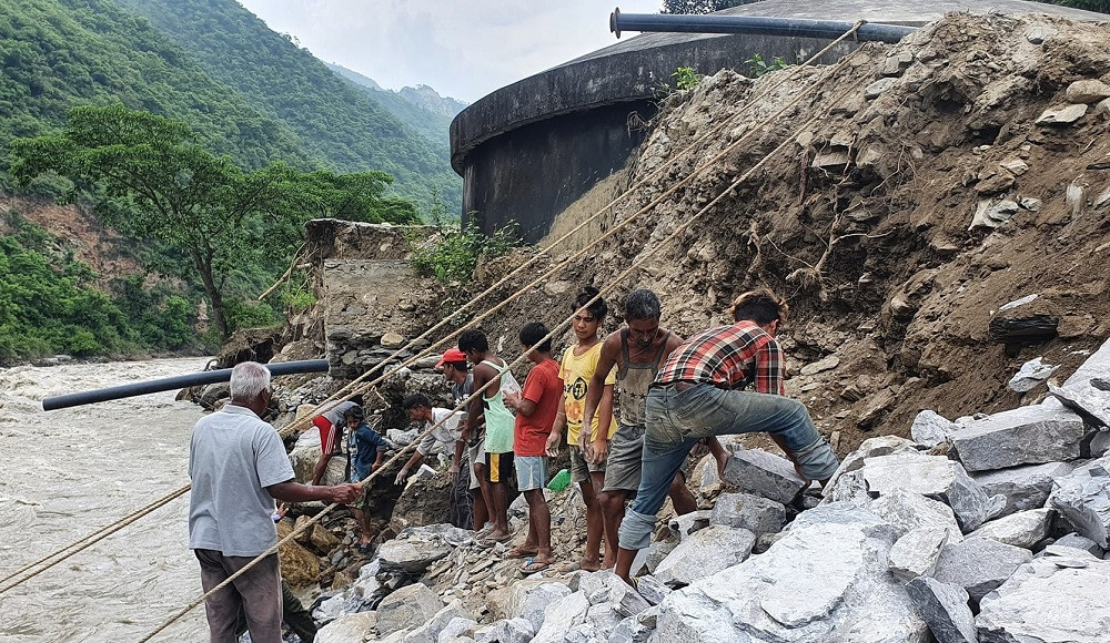 विपद्ले लम्बिए निर्माणाधीन बृहत् खानेपानी आयोजना निर्माण