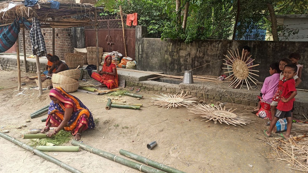 प्लाष्टिकका सामग्रीले पुर्ख्यौली पेसा संकटमा