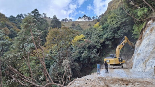 विकट गुर्जागाउँ जोड्ने सडकको देउरालीसम्म ‘ट्रयाक’ खुल्यो