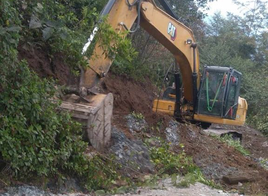 पर्यटकीयस्थल टोड्के पुग्ने सडक स्तरोन्नति सुरु