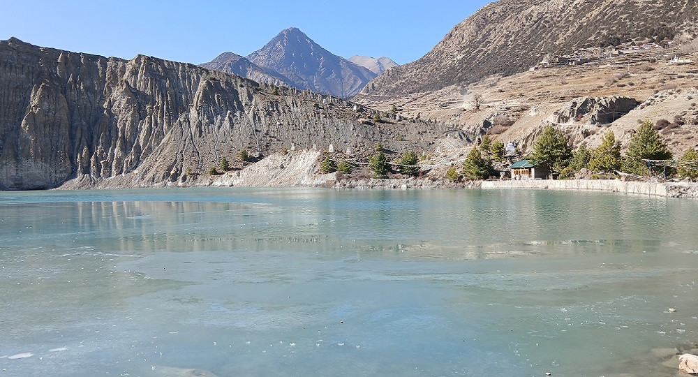 चिसो बढेर पानी जम्न थाल्यो तर अझै परेन हिउँ, स्थानीयलाई कृषि उत्पादन घट्ने चिन्ता