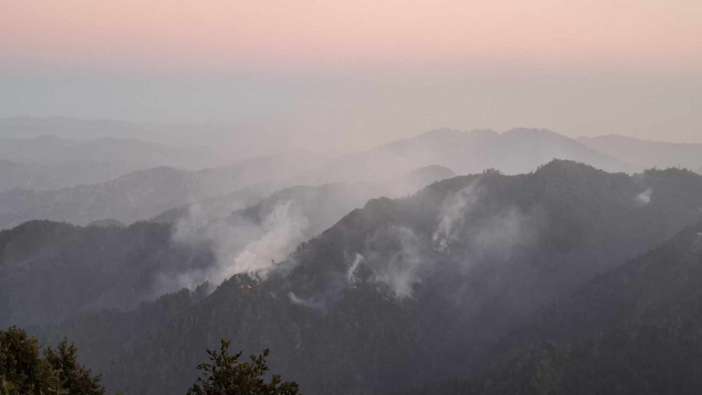 महाभारत पर्वतश्रृंखलाको सामुदायिक वनमा आगलागी, सेना परिचालन, पर्यटकीय क्षेत्रमा जान रोक