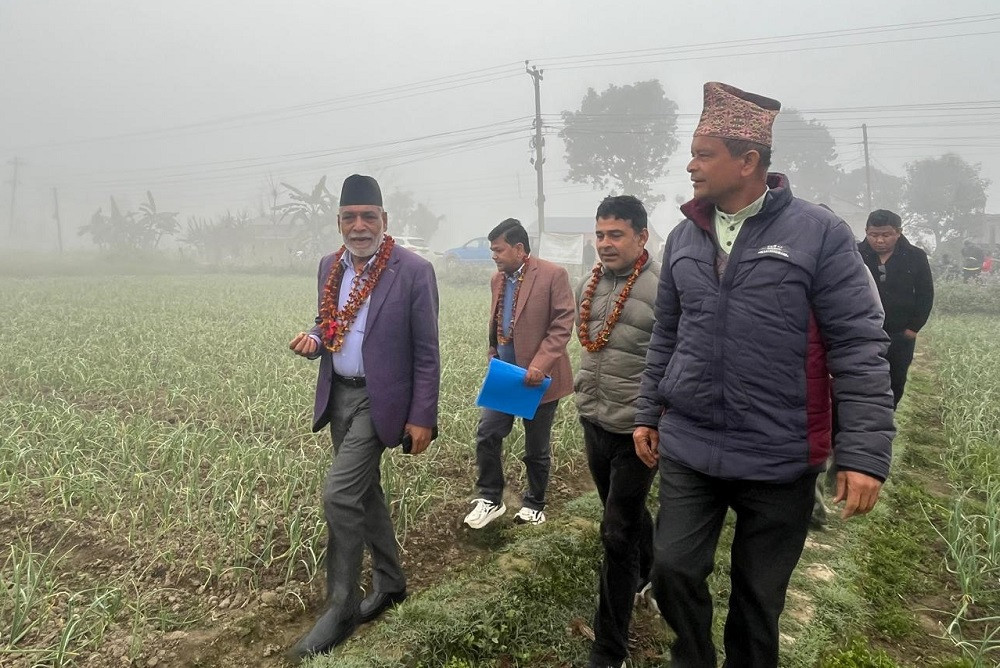 कृषि बालीमा धेरै विषादी प्रयोग नगर्न कृषिमन्त्रीको आग्रह